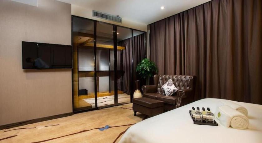 Lotus Blu Hotel Legazpi Dış mekan fotoğraf