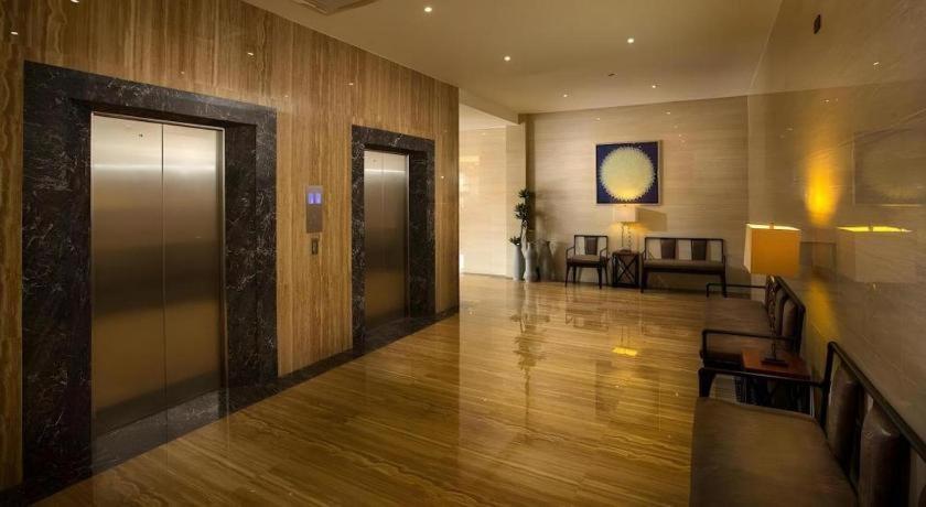 Lotus Blu Hotel Legazpi Dış mekan fotoğraf